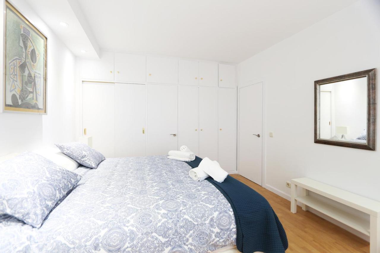 Urbantec Realty - Plaza De Colon Apartment Madrid Exterior photo